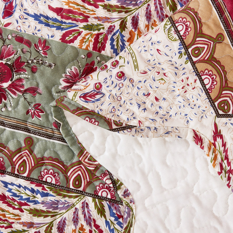Chevron / Zig Zag Coverlet, Cal. King Bedspread + 2 Shams