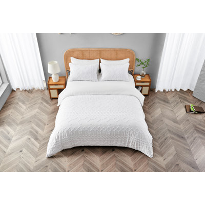 Clark Polyester Geometric Shapes Duvet Cover with Pillowcases