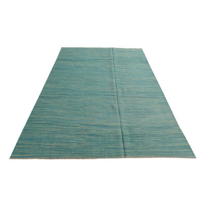 Tapis vert 6 pi 1 po x 9 pi 2 po Petrella