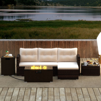 Ensemble de 4 meubles d'extérieur avec table de foyer 32 po et couvercle de réservoir de propane