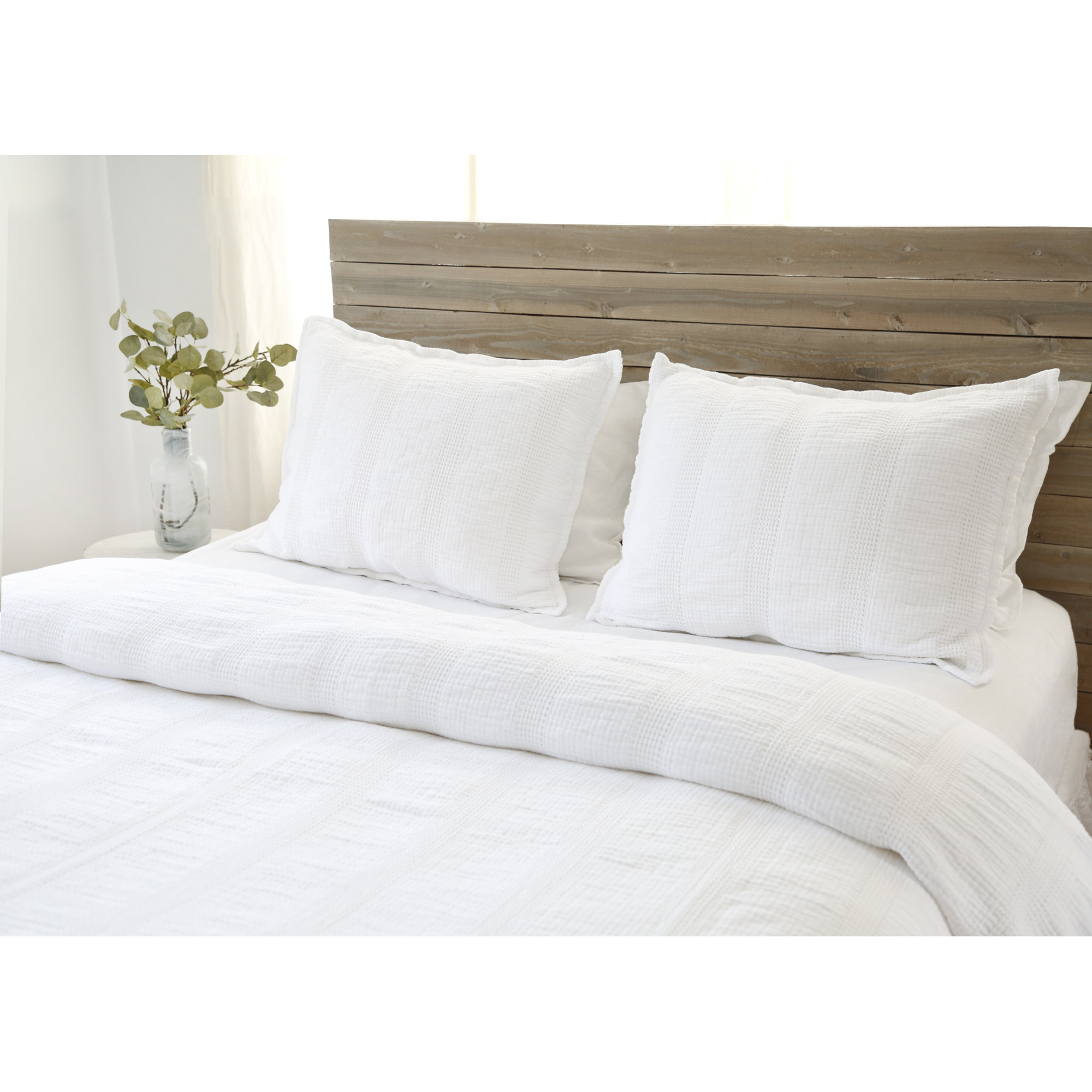 Nantucket Gray/White/Midnight Linen Piece Sham, King, White