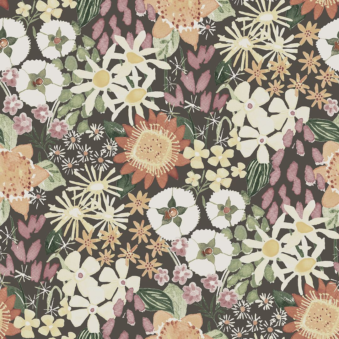 Anika Flowers Wallpaper, Rasberry
