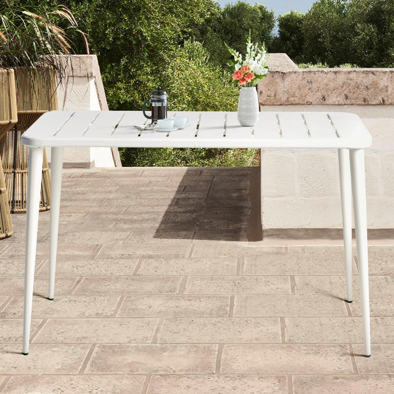 Table de salle à manger en métal Gussi