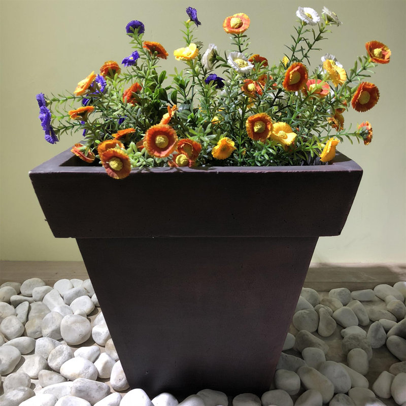 Boîte à fleurs en béton Stephon, H 11 po x l 11 po x P 11 po, Rouille