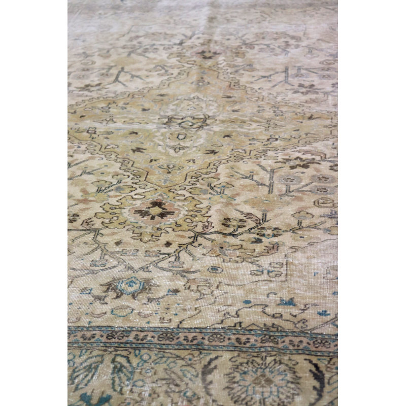 Kayseri One-of-a-Kind 4'8" X 6'11" Area Rug