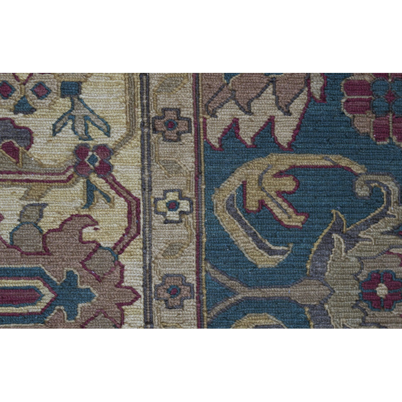 Sumak Wool Oriental Area Rug