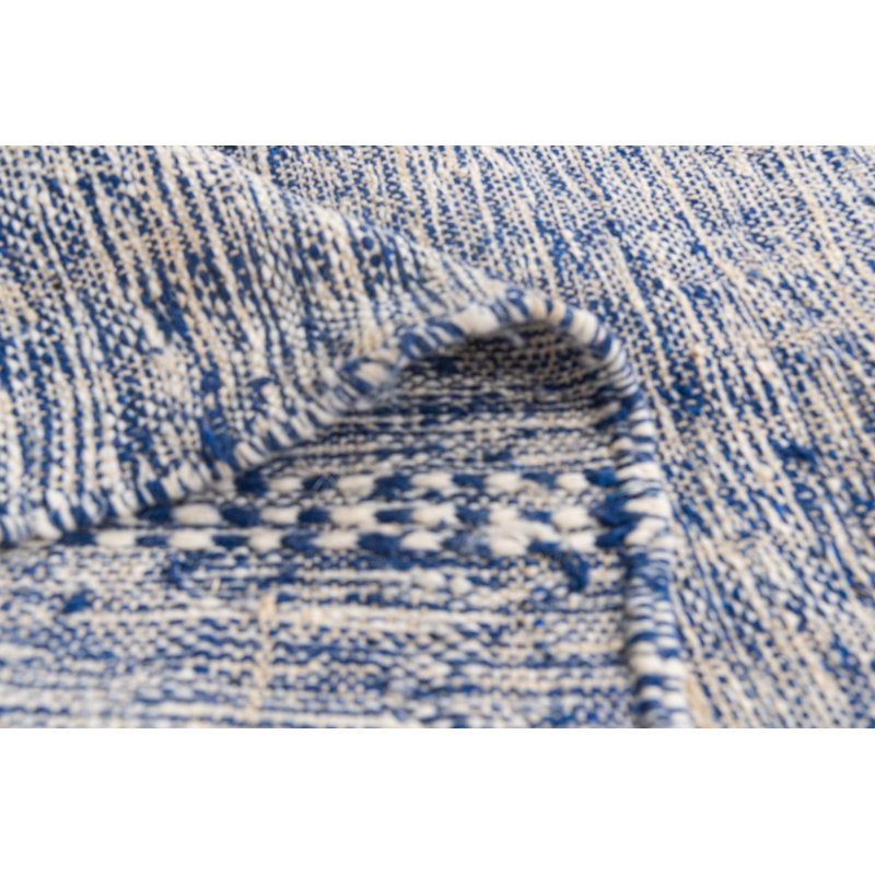 Tapis bleu Jared
