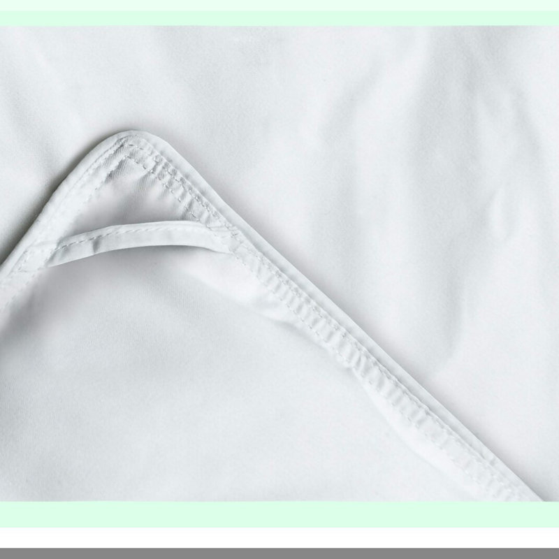 Luxury White Microfiber All Season Full Comforter - Hypoallergenic Goose Down Alternative Duvet Insert with Corner Loops and Box Stitched Quilted Design - Washable