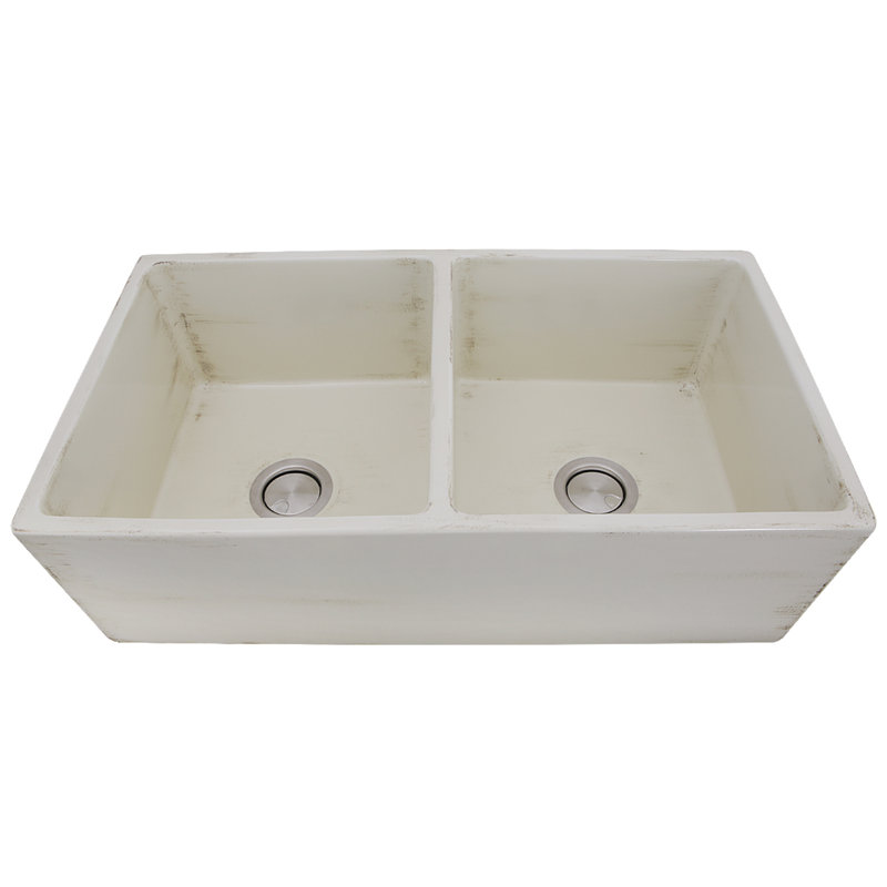 Vineyard 33'' L Farmhouse / Apron Double Bowl Fireclay Kitchen Sink, Shabby Straw