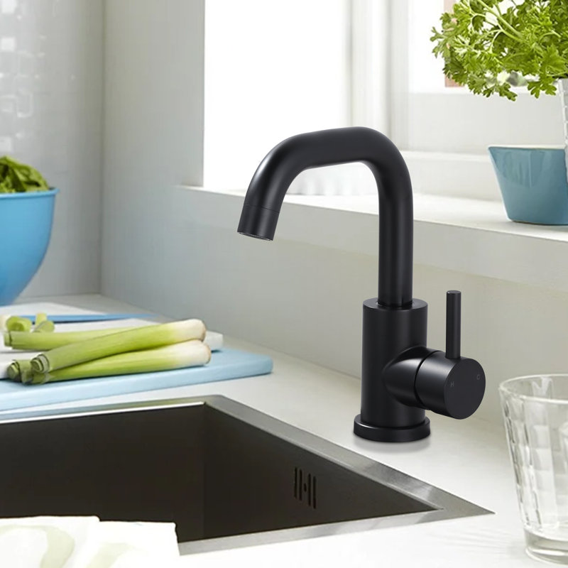 Robinet de bar à poignée simple en acier inoxydable avec lignes d'alimentation et plaque de pont, Noir mat