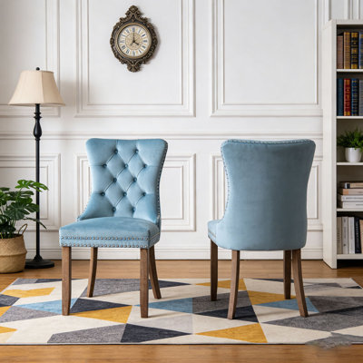 Chaise moderne en bois massif