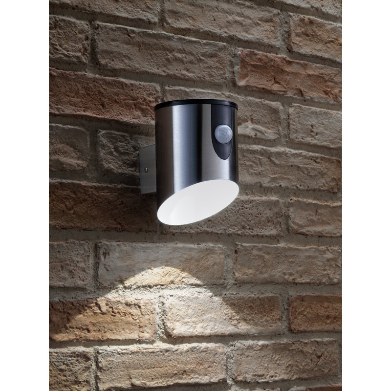 Juris 14cm H Battery Powered Integrated LED Outdoor Armed Sconce, Chrome