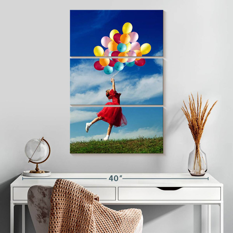 Fille de Leisha jouant avec des ballons, H 32 po x l 20 po
