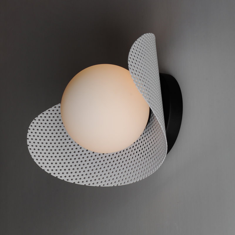 Chips 1 - Light Flush Mounted Sconce, Matte White