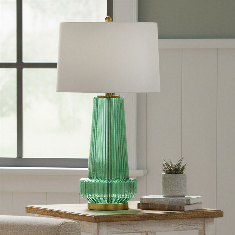Lampe de table en verre nervuré avec abat-jour conique Bernadette, Vert