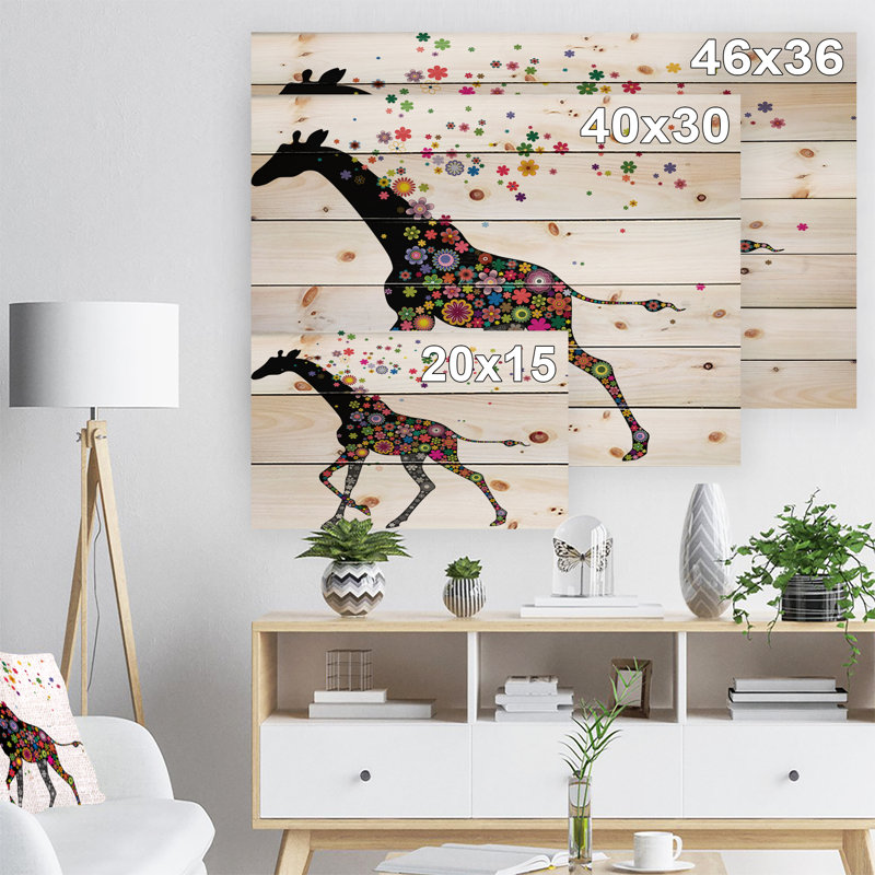 «Cheerful Giraffe Running», impression, H 30 po x l 40 po x P 1,5 po, Bois
