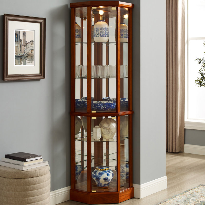 Vitrine à 6 tablettes, chêne, avec étagères en verre trempé réglables et fond miroir. Couleur des tablettes et du fond : chêne.