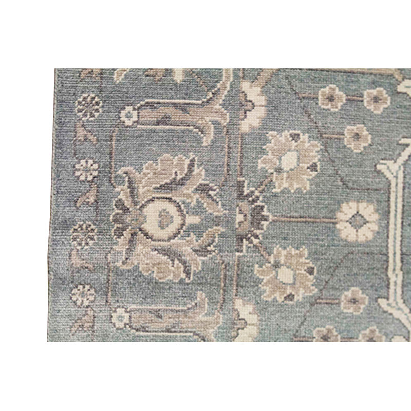 Oriental Area Rug in Dark Blue/Ivory