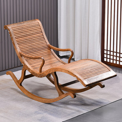 Chaise berçante en bois massif