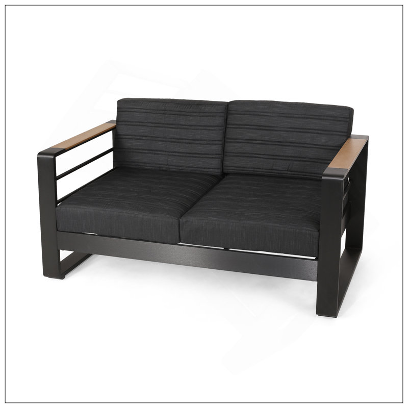 Giovanna Love: Structure en aluminium durable avec coussins résistants à l'eau, parfait pour la détente et le confort en plein air.