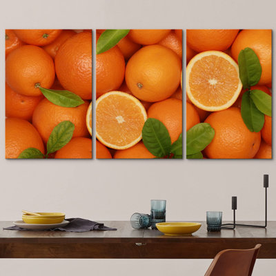 Collage de fruits orange tranchés, photographie de dessert, réalisme, œuvre d'art contemporain