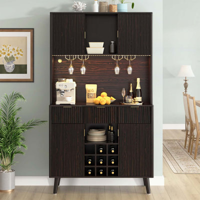 Armoire de cuisine ou de bar multifonctionnelle de 72,2 pouces de hauteur avec éclairage à DEL, prise électrique et rangement pour bouteilles de vin