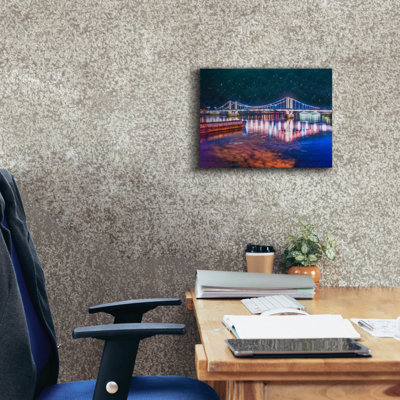 «Illuminated Chelsea Bridge At Night Iii» par Mark A Paulda, art mural sur toile, 16 po x 12 po