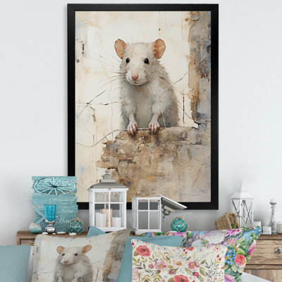 " Minimalism Squeaky Rodent "