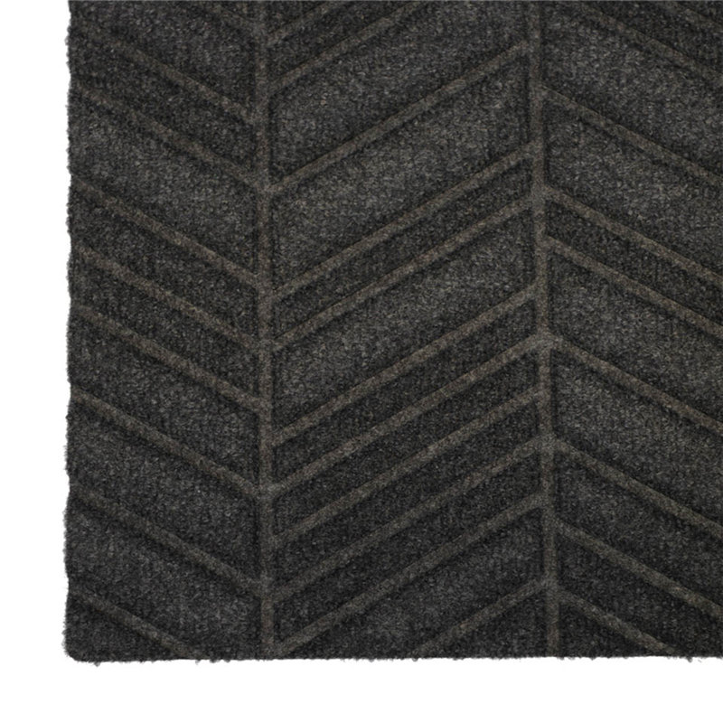 Graphite Recycled Polyester Chevron Doormat 21.5 x 35 Inches