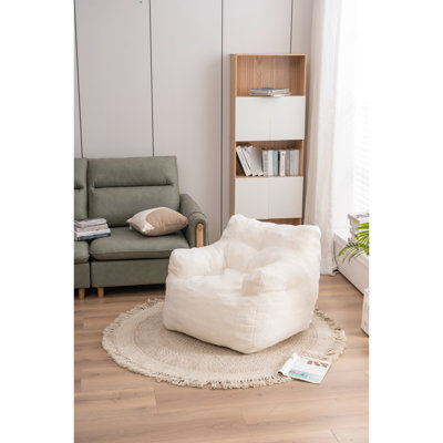Chaise blanche en mousse souple avec - Améliore le confort de la chambre à coucher