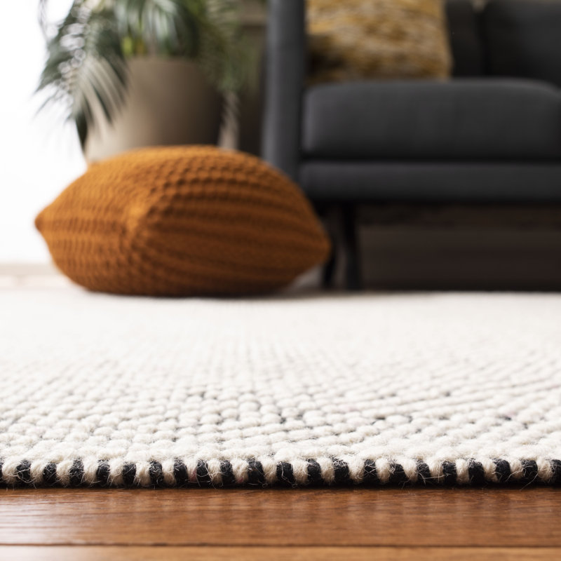 Vermont 6' x 9' Black and Ivory Wool Geometric Rug