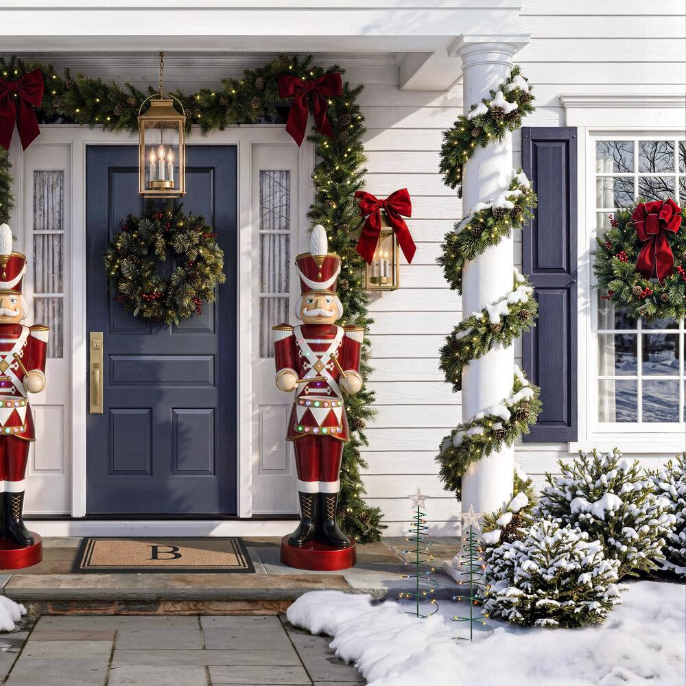 30" Lighted Classic Christmas Wreath