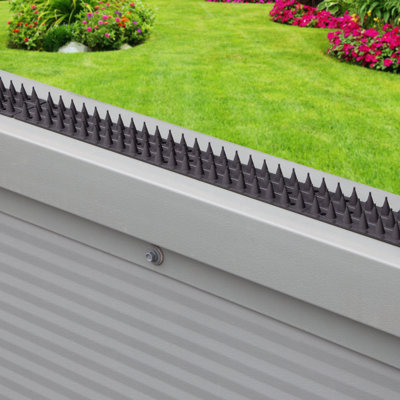 Aelani Dakota Fields Black Plastic Pet Barrier