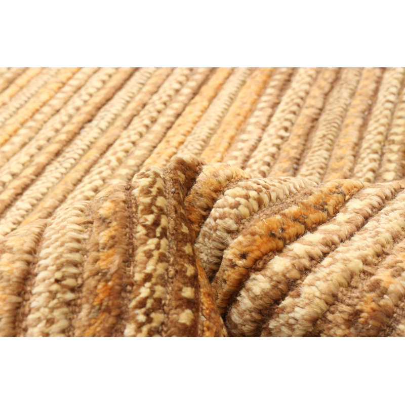 Tapis beige Finie Peshawar 3 pi 1 po x 5 pi 3 po