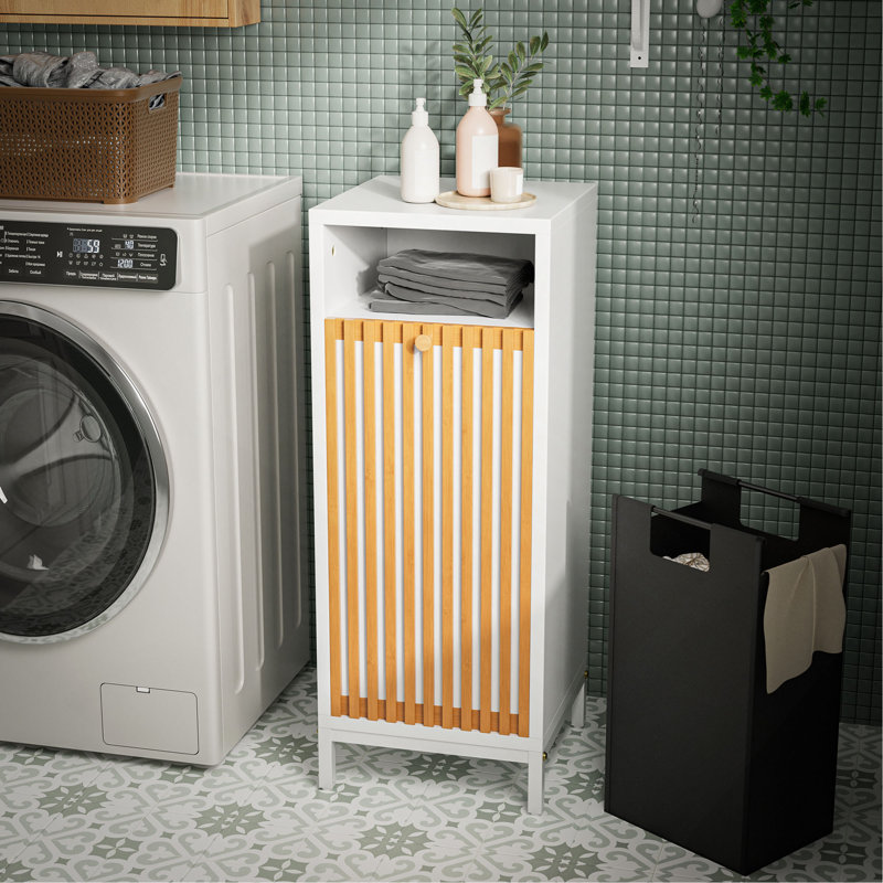 Armoire de salle de bain avec façade en bambou et panier à linge