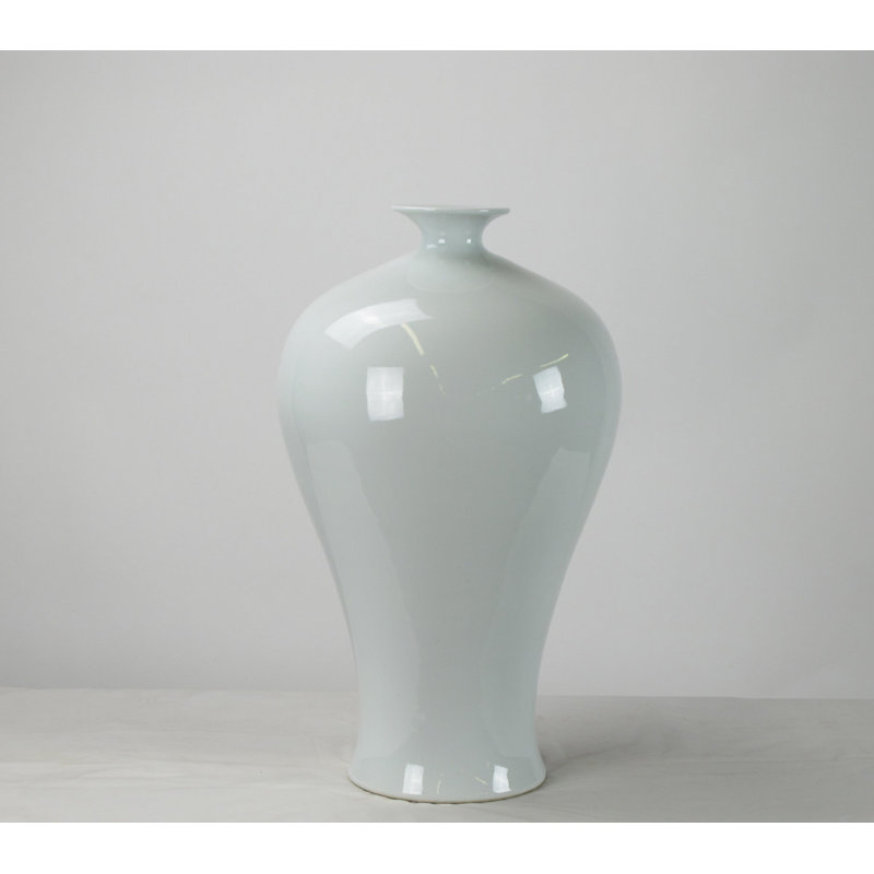 Vase de table en porcelaine fait à la main