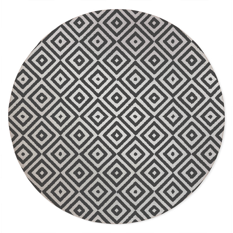 Ikat Eye Non-Slip Outdoor Rug, Round 5'