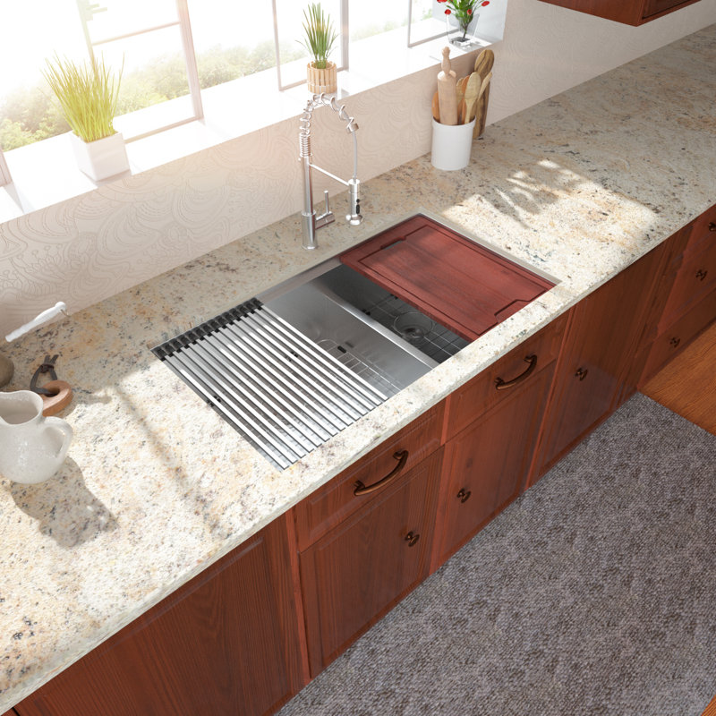 33" L Undermount Double Bowl 60/40 Stainless Steel Kitchen Sink With Cutting Borad and Colander, 10" H x 33" L x 19" W 