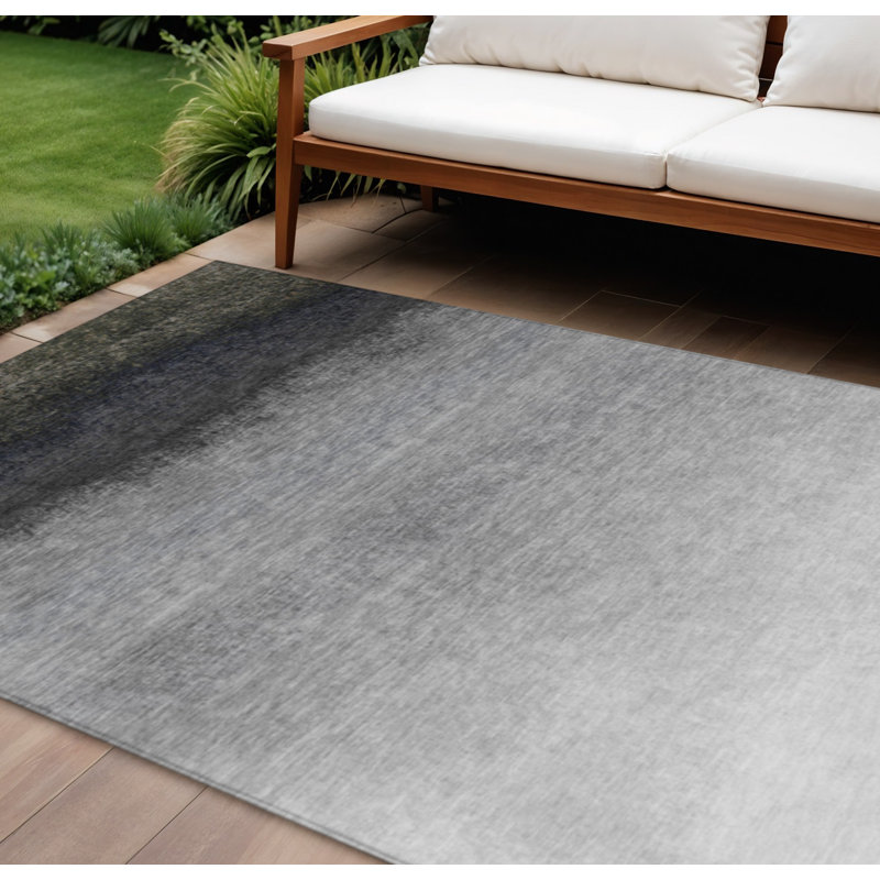 Tapis intérieur / extérieur ombré argenté et noir 9 pi x 12 pi
