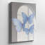 Art mural, composition minimaliste de quatre papillons bleus clairs disposés en rangées contre une toile-628178557