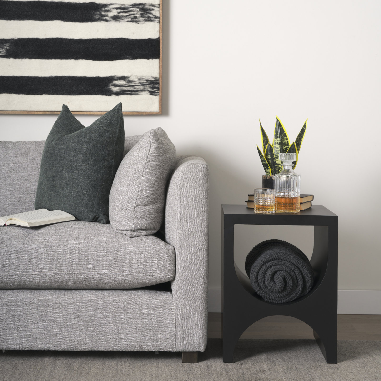 Lille Iron End Table