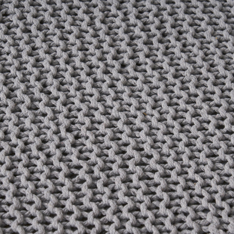 TABOURET EN TRICOT TRICOTÉ
