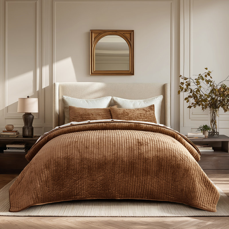 Ensemble de courtepointe Luxe Velvet Channel, Courtepointe grand + 2 taies décoratives, Marron foncé
