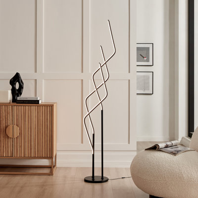Camariyah 68.5'' LED Traditional Floor Lamp