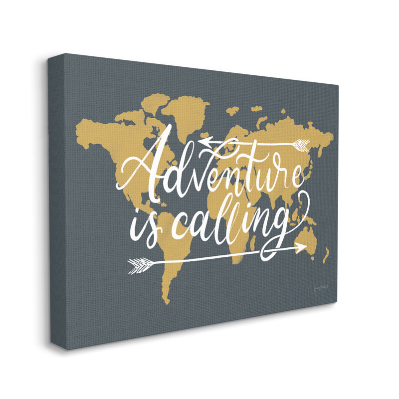 «Adventure is Calling Expression Arrows Over World Map Gray Farmhouse», estampe numérique encadrée, art texturé par Becky Thorns