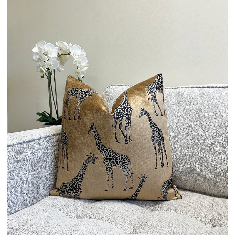 Housse de coussin girafe en velours, H 20 po x l 20 po