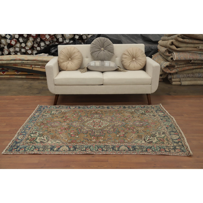 Tapis traditionnel à motif floral 5 x 6