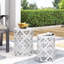 Table de bout de patio avec structure en métal, plateau rond et forme cylindrique droite-430180497