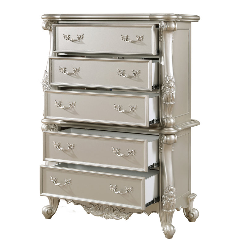 Vezia Chest
