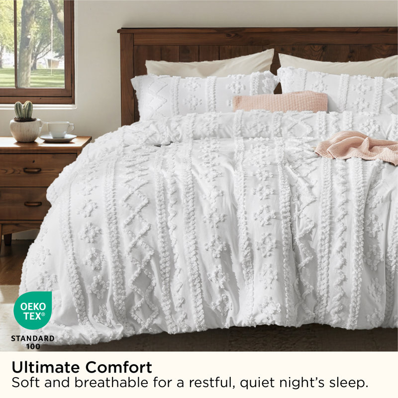 Bedsure Tufted Embroidery All-Season Microfiber Comforter Set, King Comforter + 2 King Shams, White